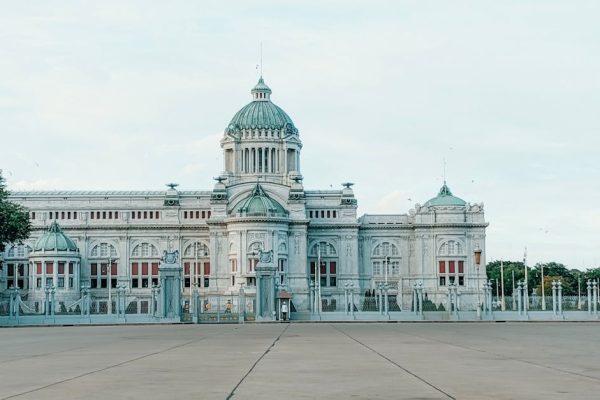 示意圖-泰國全國悲慟！詩麗吉太后辭世 舉國哀悼一年