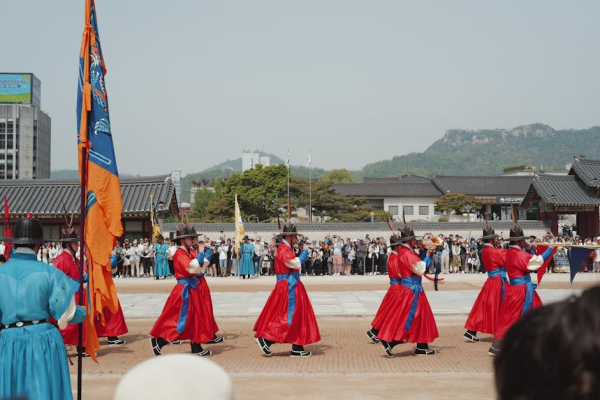 示意圖-韓流震撼彈！BTS全員回歸 T.O.P推新輯