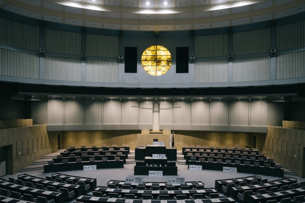 國民民主黨聯合執政陷兩難:既怕被邊緣化又憂失影響力 示意圖-國民民主黨聯合執政陷兩難:既怕被邊緣化又憂失影響力