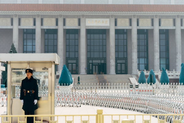 示意圖-中國閱兵秀肌肉：金正恩普丁同框，新武器震懾全球？