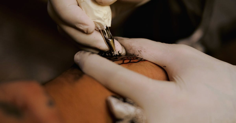 示意圖-韓國紋身終獲正名！非法執業33載迎來社會認可